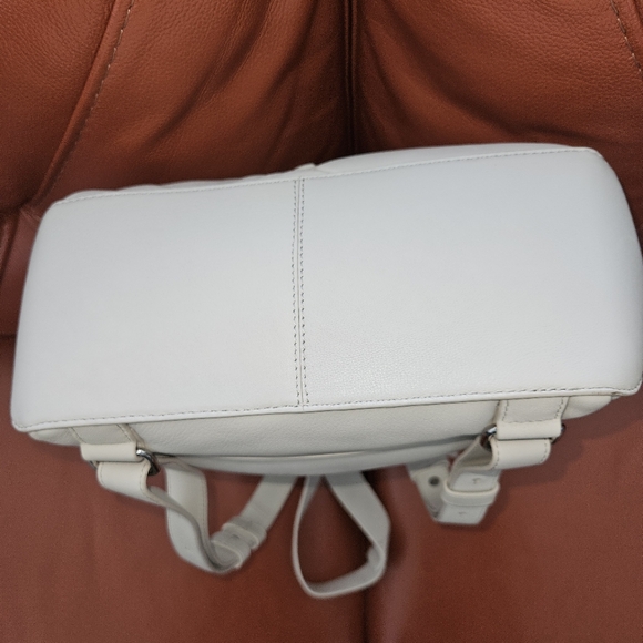 Cole Haan Grand Ambition Small Quilted Leather Convertible Backpack - Picture 5 of 9